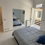 Panciroli Via Versilia Apartamento *