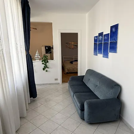 Panciroli Via Versilia Apartamento *
